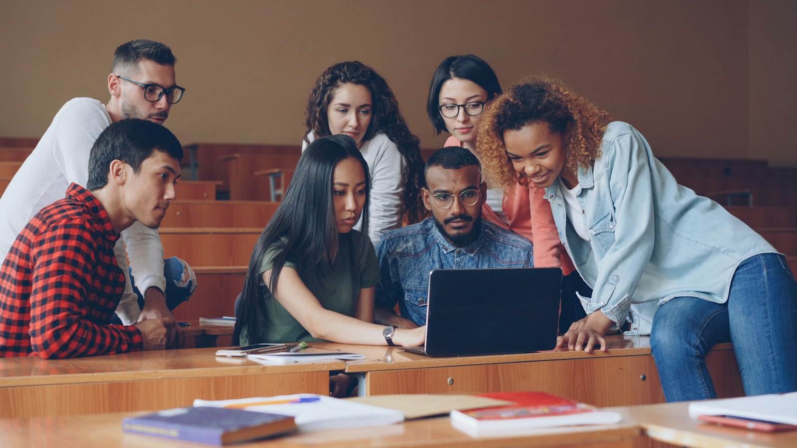 El 90% de los universitarios ya usa IA, pero la mayoría no ha recibido formación